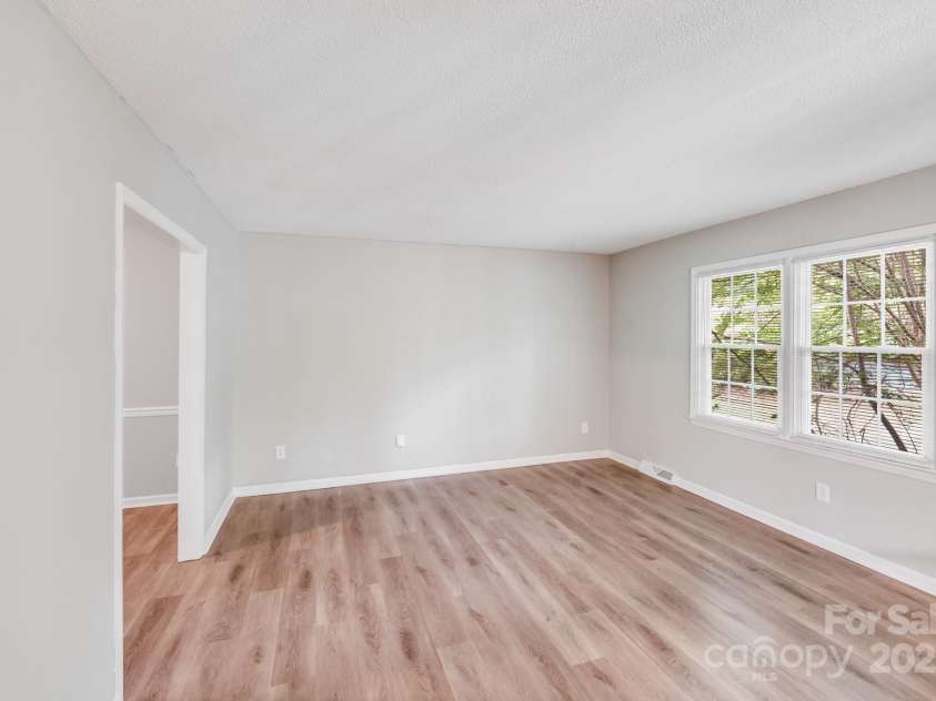 7420 Castlebar Road, Charlotte, NC 28270.  MLS# CAR4280128, YatesRealty ID 35224. 