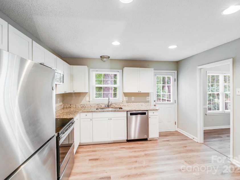 7420 Castlebar Road, Charlotte, NC 28270.  MLS# CAR4280128, YatesRealty ID 35224. 