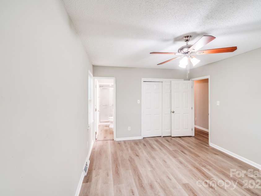 7420 Castlebar Road, Charlotte, NC 28270.  MLS# CAR4280128, YatesRealty ID 35224. 