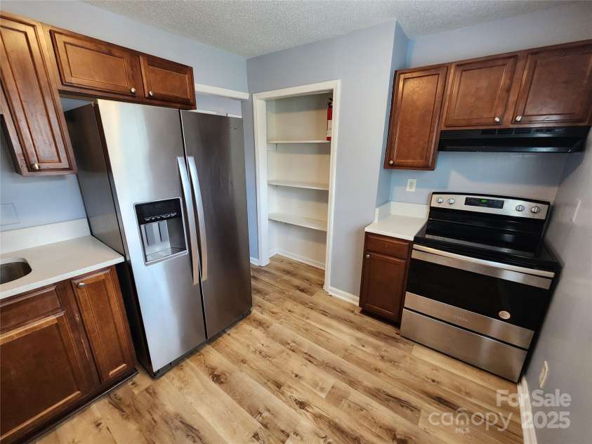 3512 Jonquil Street, Charlotte, NC 28211.  MLS# CAR4297375, YatesRealty ID 35228. 