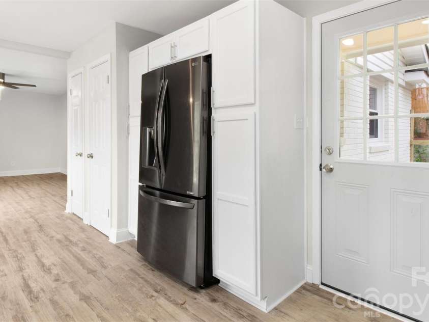 1325 Edgewater Drive, Charlotte, NC 28210.  MLS# CAR4316224, YatesRealty ID 3523. 