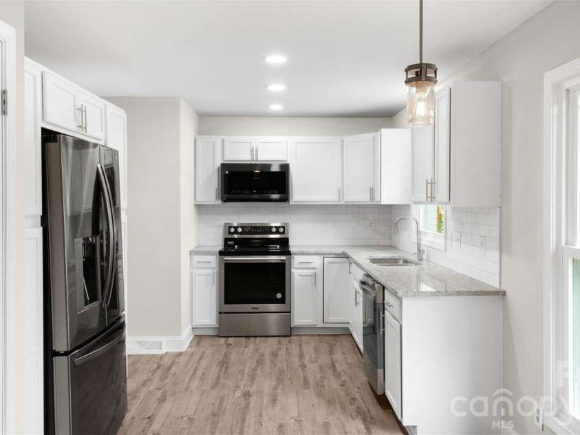 1325 Edgewater Drive, Charlotte, NC 28210.  MLS# CAR4316224, YatesRealty ID 3523. 