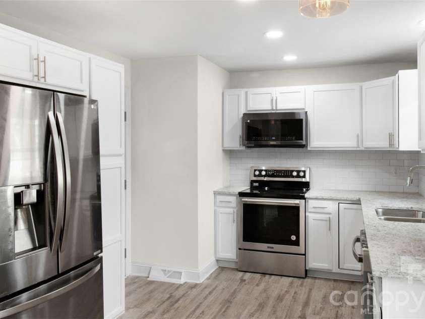 1325 Edgewater Drive, Charlotte, NC 28210.  MLS# CAR4316224, YatesRealty ID 3523. 