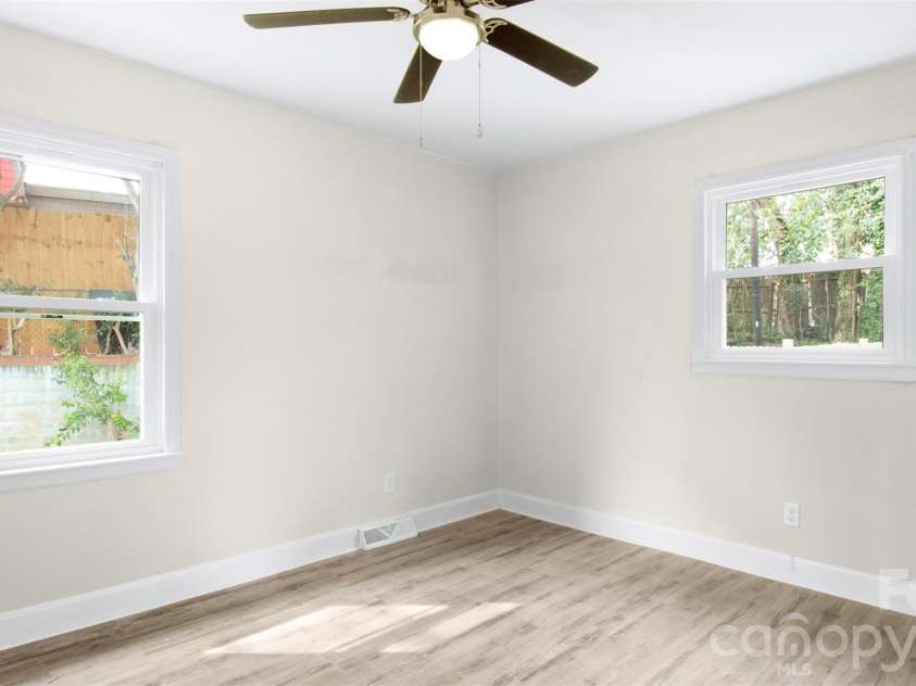 1325 Edgewater Drive, Charlotte, NC 28210.  MLS# CAR4316224, YatesRealty ID 3523. 