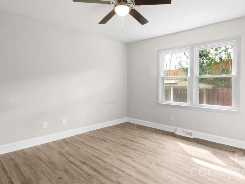 1325 Edgewater Drive, Charlotte, NC 28210.  MLS# CAR4316224, YatesRealty ID 3523. 