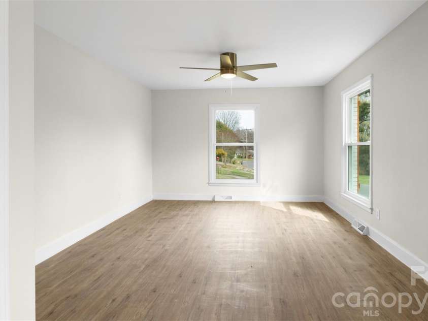 1325 Edgewater Drive, Charlotte, NC 28210.  MLS# CAR4316224, YatesRealty ID 3523. 