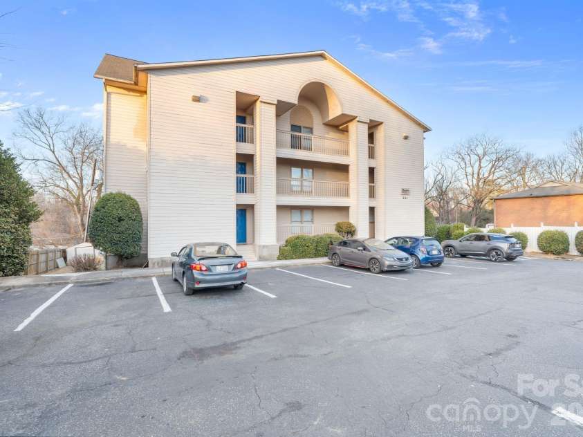 241 16th Avenue, Hickory, NC 28601.  MLS# CAR4341198, YatesRealty ID 3523. 