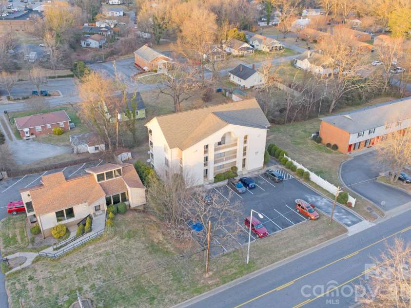 241 16th Avenue, Hickory, NC 28601.  MLS# CAR4341198, YatesRealty ID 3523. 