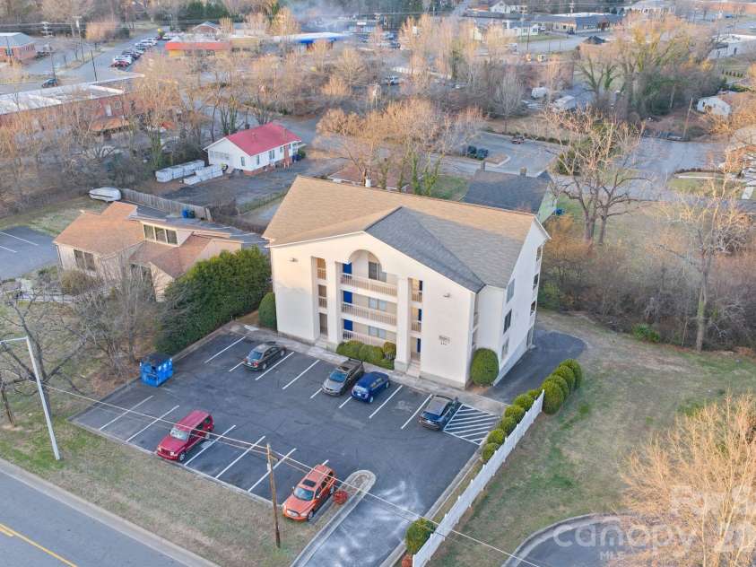 241 16th Avenue, Hickory, NC 28601.  MLS# CAR4341198, YatesRealty ID 3523. 