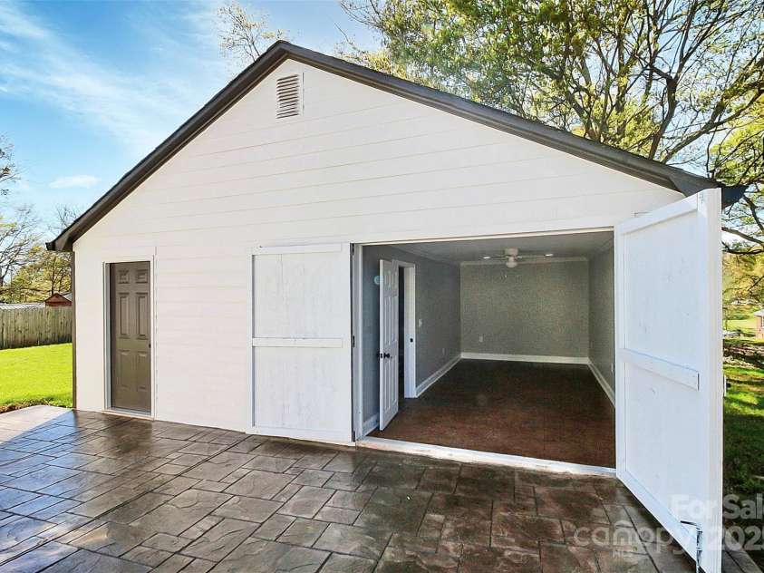 508 Northern Street, Shelby, NC 28150.  MLS# CAR4150682, YatesRealty ID 3523. BUILDING WORKSHOP & CAR GARAGE