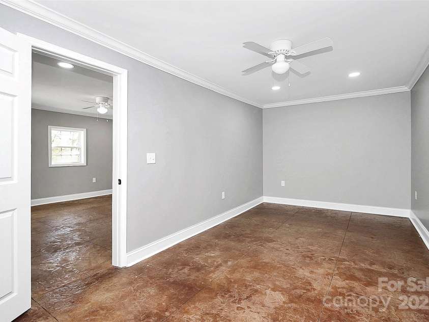 508 Northern Street, Shelby, NC 28150.  MLS# CAR4150682, YatesRealty ID 3523. CAR GARAGE