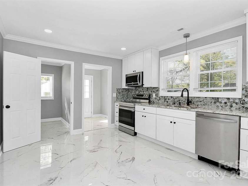 508 Northern Street, Shelby, NC 28150.  MLS# CAR4150682, YatesRealty ID 3523. KITCHEN