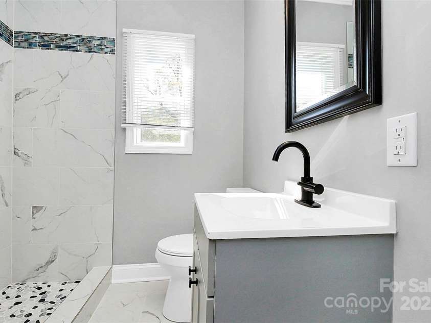 508 Northern Street, Shelby, NC 28150.  MLS# CAR4150682, YatesRealty ID 3523. MAIN BEDROOM