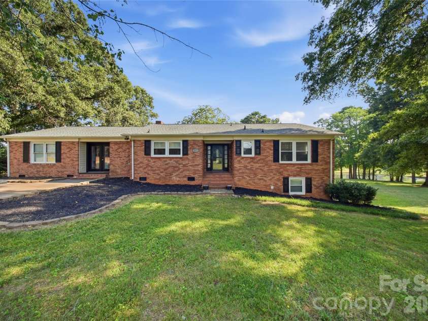 4473 Daniels Street, Maiden, NC 28650.  MLS# CAR4400856, YatesRealty ID 35231. 