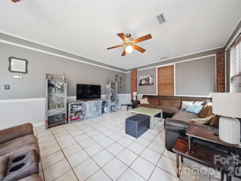 4473 Daniels Street, Maiden, NC 28650.  MLS# CAR4400856, YatesRealty ID 35231. 