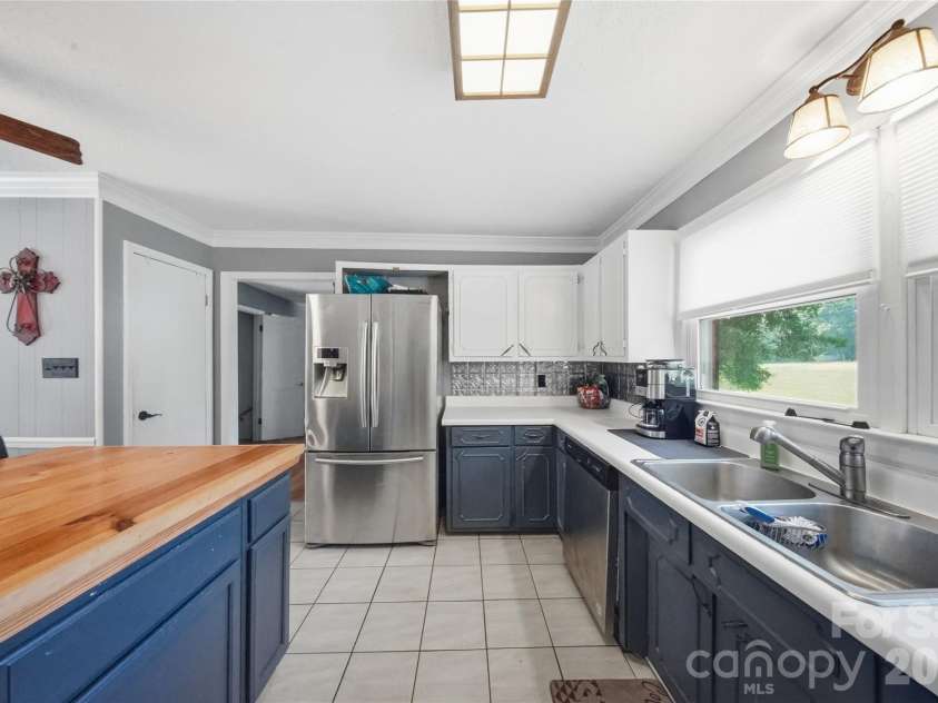 4473 Daniels Street, Maiden, NC 28650.  MLS# CAR4400856, YatesRealty ID 35231. 