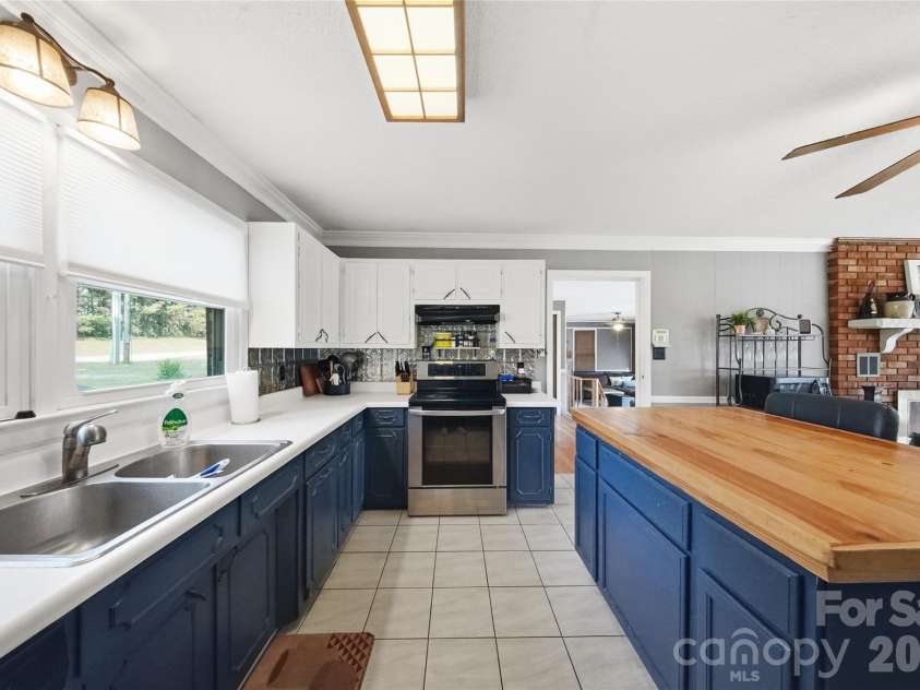 4473 Daniels Street, Maiden, NC 28650.  MLS# CAR4400856, YatesRealty ID 35231. 
