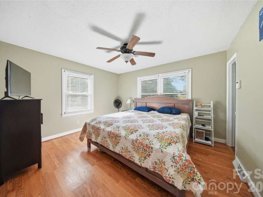 4473 Daniels Street, Maiden, NC 28650.  MLS# CAR4400856, YatesRealty ID 35231. 