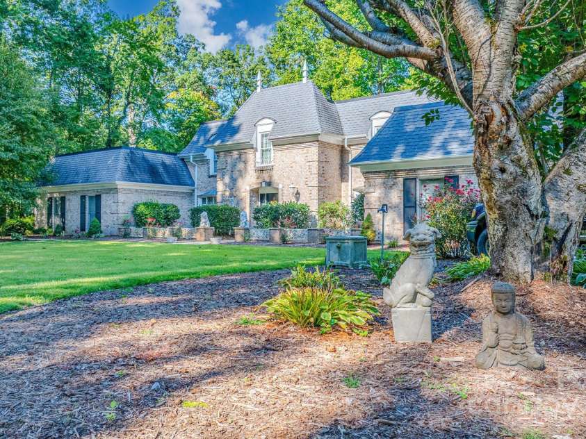 390 Forest Heights Drive, Marion, NC 28752.  MLS# CAR4295653, YatesRealty ID 35233. 