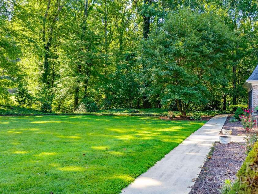 390 Forest Heights Drive, Marion, NC 28752.  MLS# CAR4295653, YatesRealty ID 35233. 