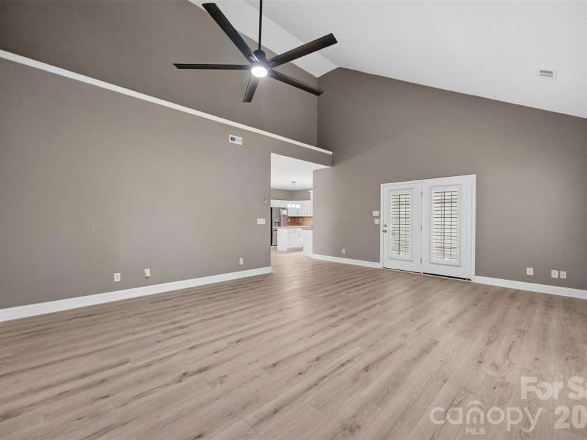 14435 Greenpoint Lane, Huntersville, NC 28078.  MLS# CAR4401101, YatesRealty ID 35234. 