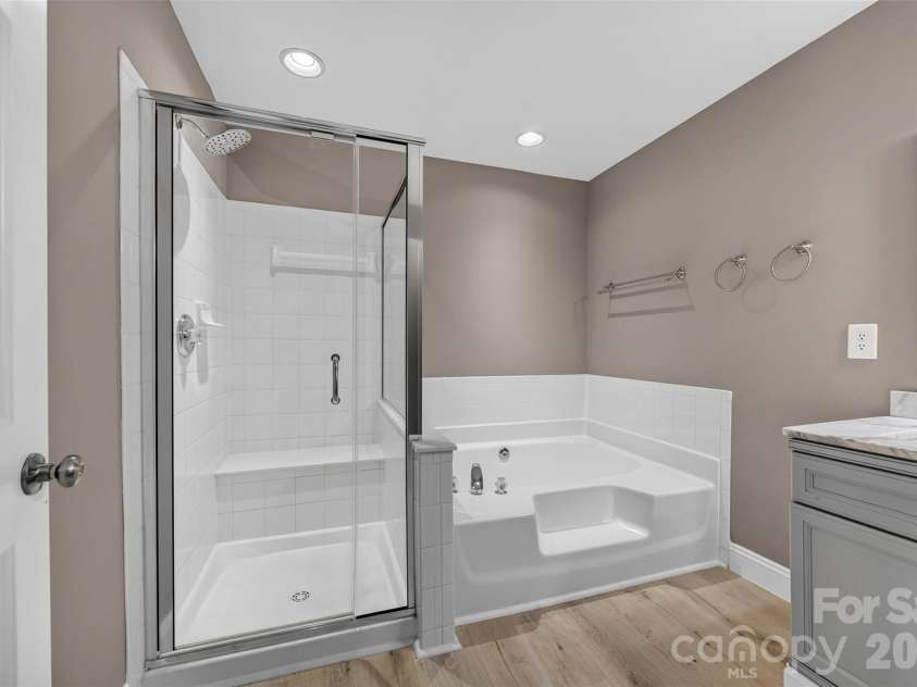 14435 Greenpoint Lane, Huntersville, NC 28078.  MLS# CAR4401101, YatesRealty ID 35234. 