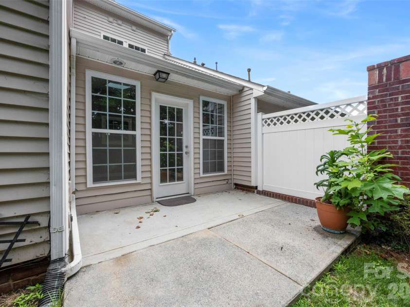 14435 Greenpoint Lane, Huntersville, NC 28078.  MLS# CAR4401101, YatesRealty ID 35234. 