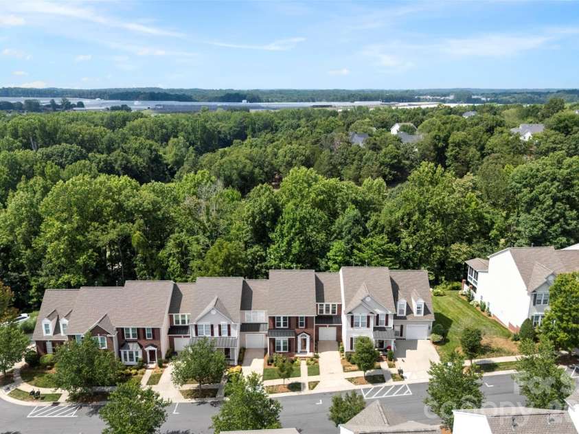 14435 Greenpoint Lane, Huntersville, NC 28078.  MLS# CAR4401101, YatesRealty ID 35234. 