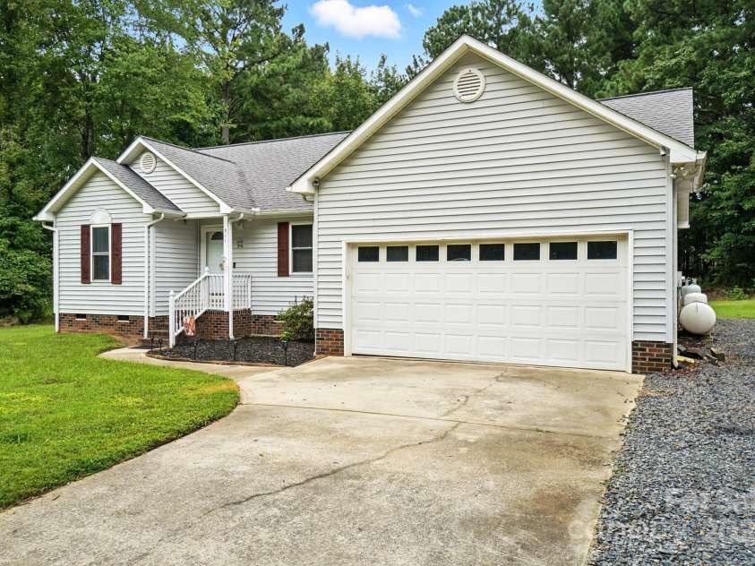 511 Anderson Road, Albemarle, NC 28001.  MLS# CAR4293619, YatesRealty ID 35235. 2 car garage