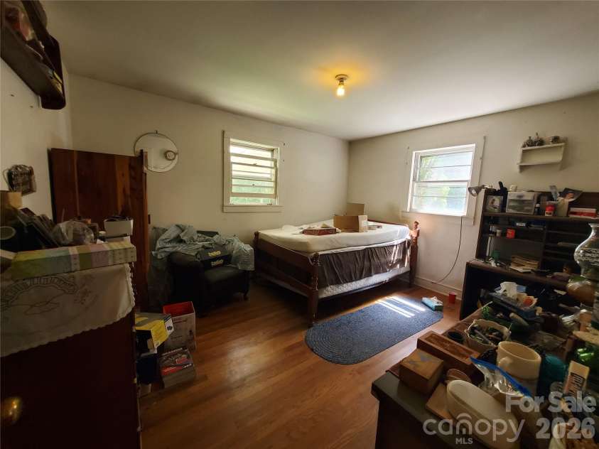 886 Hanging Rock Road, Spruce Pine, NC 28777.  MLS# CAR4401130, YatesRealty ID 35235. 