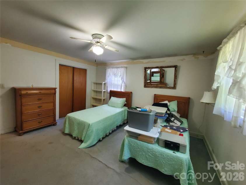 886 Hanging Rock Road, Spruce Pine, NC 28777.  MLS# CAR4401130, YatesRealty ID 35235. 