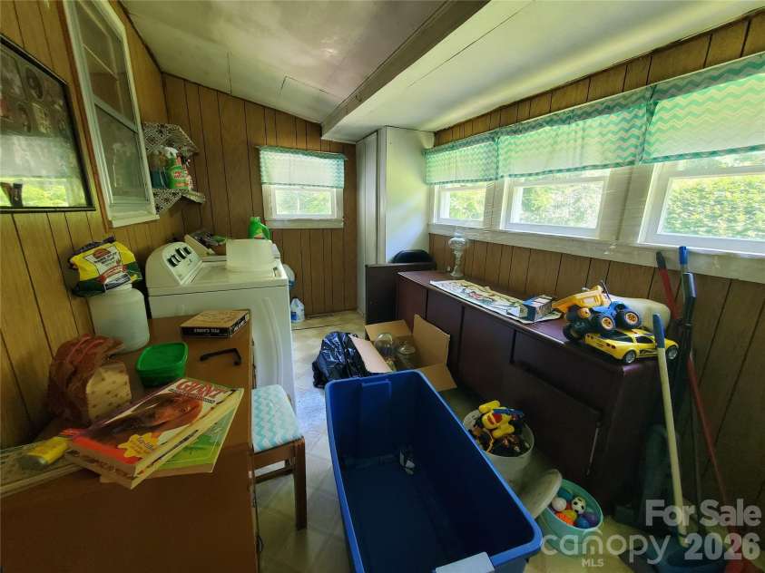 886 Hanging Rock Road, Spruce Pine, NC 28777.  MLS# CAR4401130, YatesRealty ID 35235. 