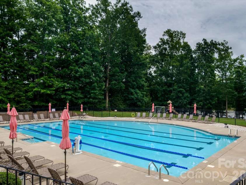 4518 Duplin Drive, Charlotte, NC 28214.  MLS# CAR4386014, YatesRealty ID 35236. 