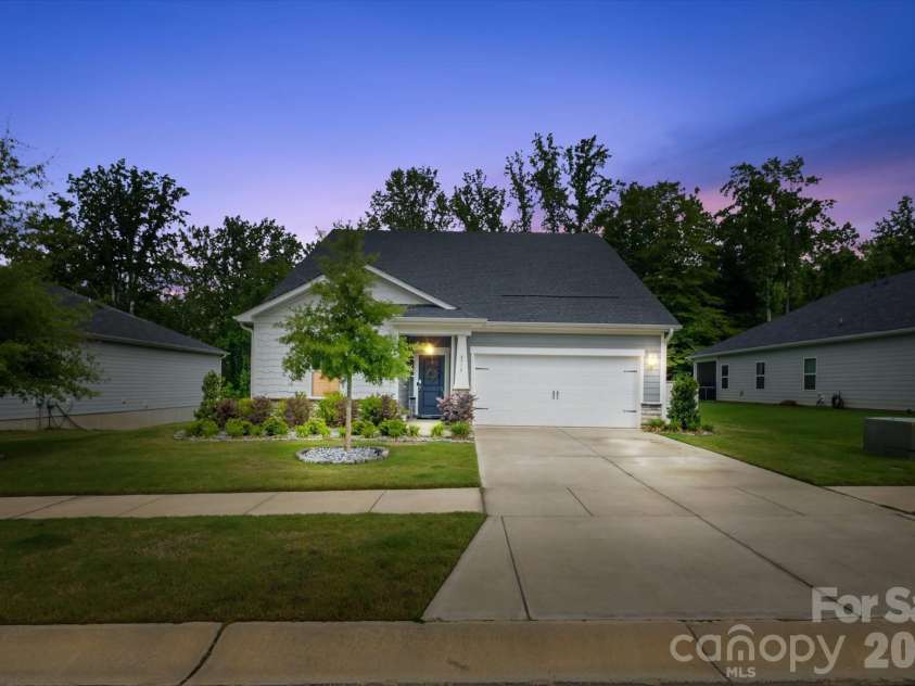 4518 Duplin Drive, Charlotte, NC 28214.  MLS# CAR4386014, YatesRealty ID 35236. 