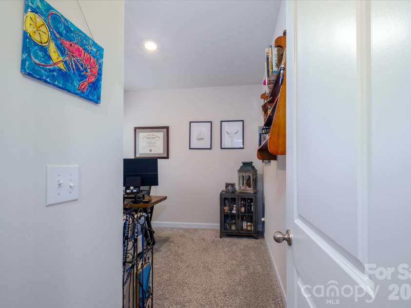 4518 Duplin Drive, Charlotte, NC 28214.  MLS# CAR4386014, YatesRealty ID 35236. 