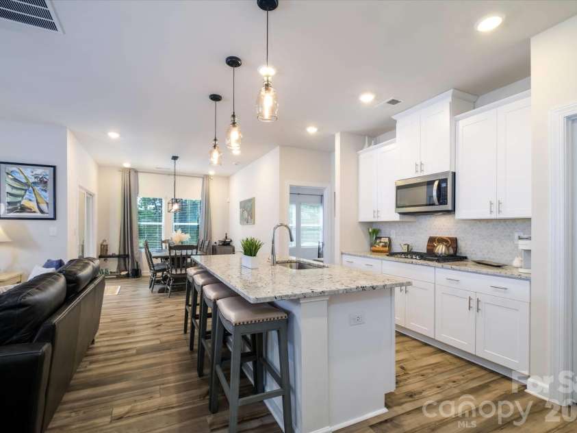 4518 Duplin Drive, Charlotte, NC 28214.  MLS# CAR4386014, YatesRealty ID 35236. 