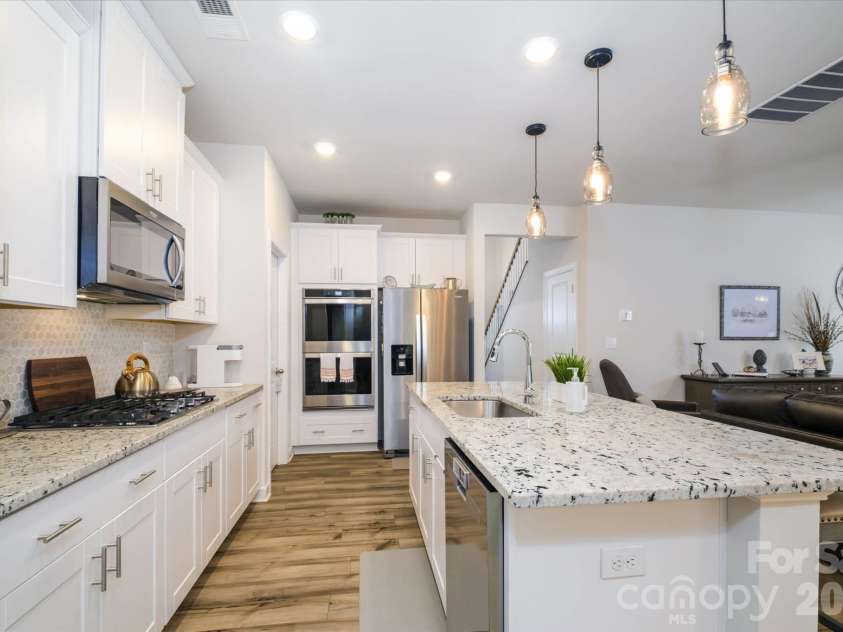 4518 Duplin Drive, Charlotte, NC 28214.  MLS# CAR4386014, YatesRealty ID 35236. 