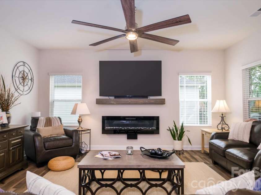 4518 Duplin Drive, Charlotte, NC 28214.  MLS# CAR4386014, YatesRealty ID 35236. 