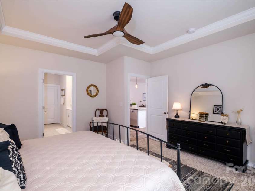 4518 Duplin Drive, Charlotte, NC 28214.  MLS# CAR4386014, YatesRealty ID 35236. 