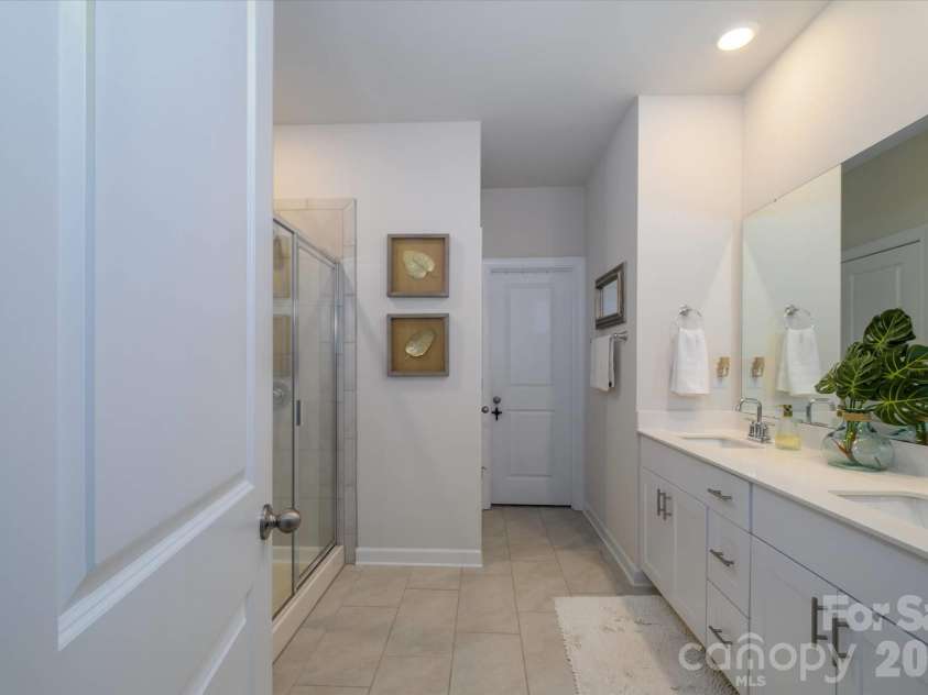 4518 Duplin Drive, Charlotte, NC 28214.  MLS# CAR4386014, YatesRealty ID 35236. 