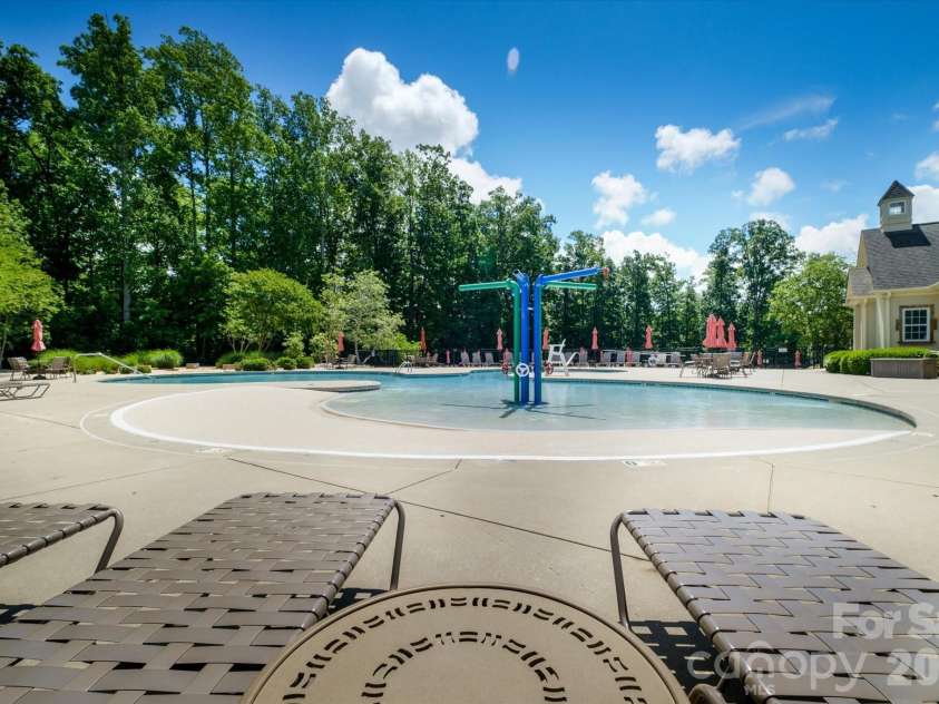 4518 Duplin Drive, Charlotte, NC 28214.  MLS# CAR4386014, YatesRealty ID 35236. 