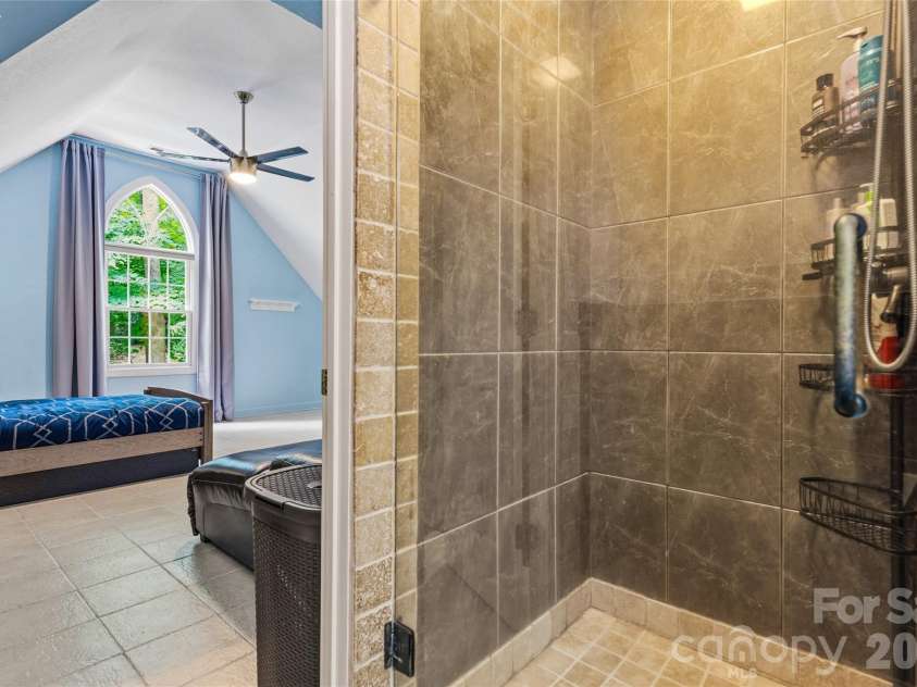 61 Scroops Drive, Swannanoa, NC 28778.  MLS# CAR4393585, YatesRealty ID 35237. 