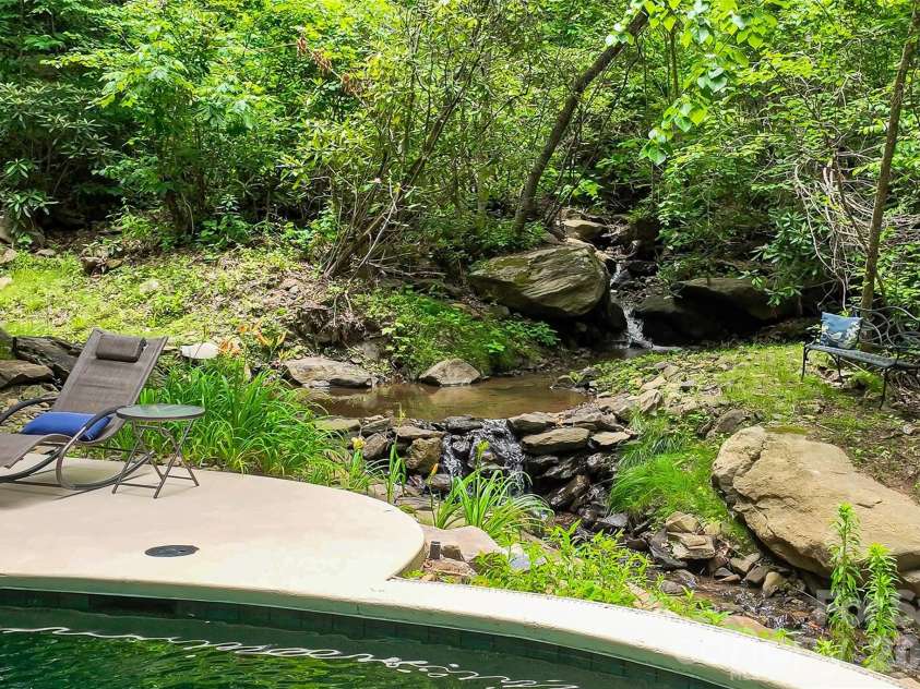 61 Scroops Drive, Swannanoa, NC 28778.  MLS# CAR4393585, YatesRealty ID 35237. 