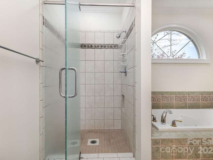 3646 Hogan Court, Conover, NC 28613.  MLS# CAR4321487, YatesRealty ID 35238. 