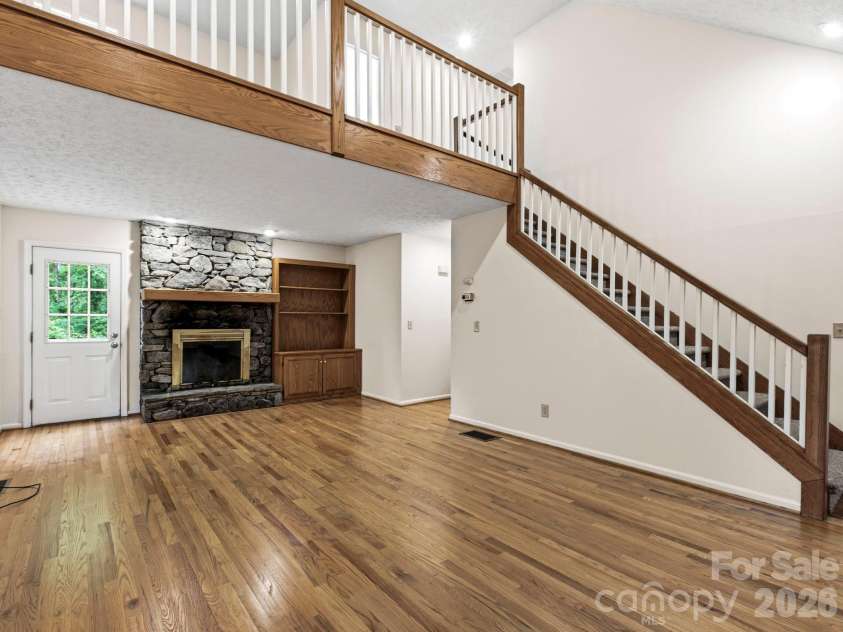 44 Leisure Mountain Road, Asheville, NC 28804.  MLS# CAR4349141, YatesRealty ID 35239. 
