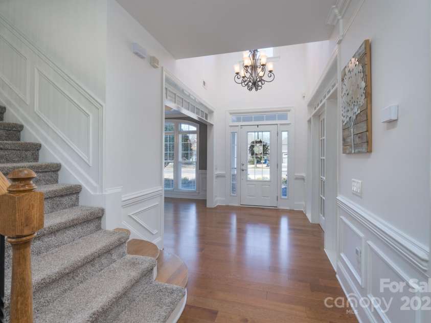 10005 Chimney Drive, Waxhaw, NC 28173.  MLS# CAR4235239, YatesRealty ID 3524. 