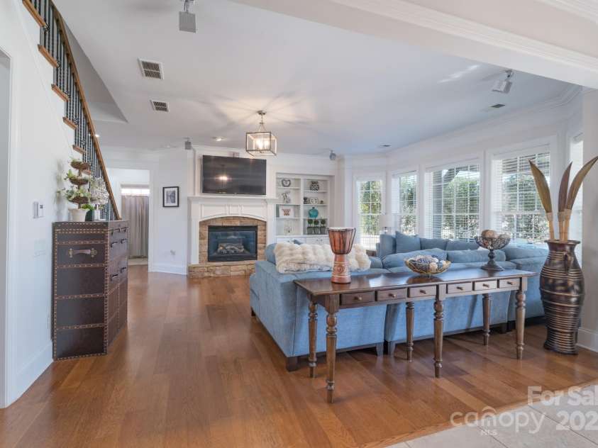 10005 Chimney Drive, Waxhaw, NC 28173.  MLS# CAR4235239, YatesRealty ID 3524. Family Room from Kitchen