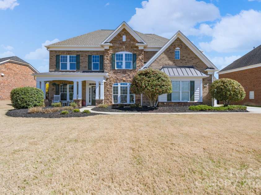 10005 Chimney Drive, Waxhaw, NC 28173.  MLS# CAR4235239, YatesRealty ID 3524. Front Exterior