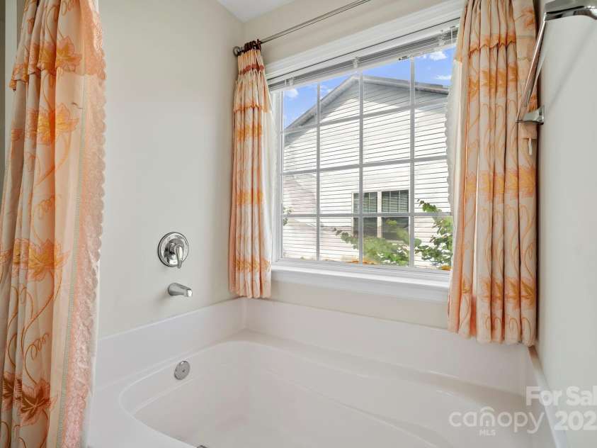 2 Breyerton Court, Asheville, NC 28804.  MLS# CAR4296614, YatesRealty ID 3524. 