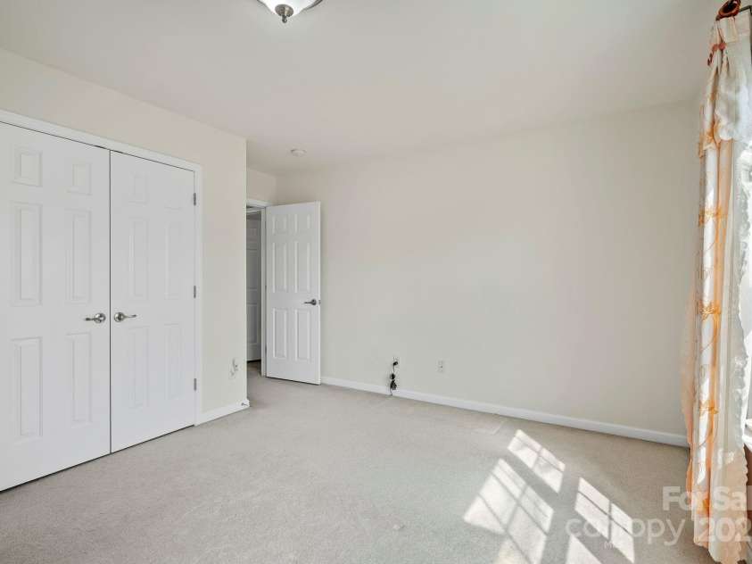 2 Breyerton Court, Asheville, NC 28804.  MLS# CAR4296614, YatesRealty ID 3524. 